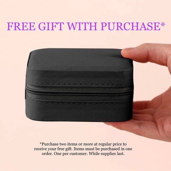 Dried Flower Resin Earrings - Picture 3 of 3